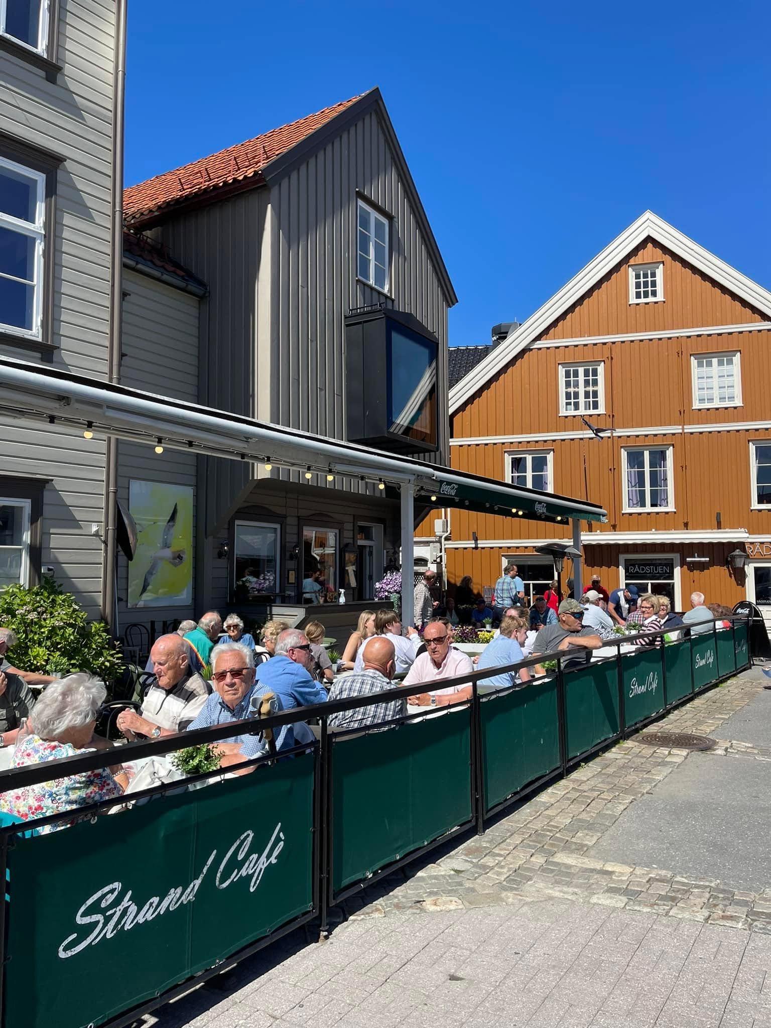 Strand Café